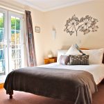 chestnut-mews-jasmine-cottage-master-bedroom-isle-of-wight